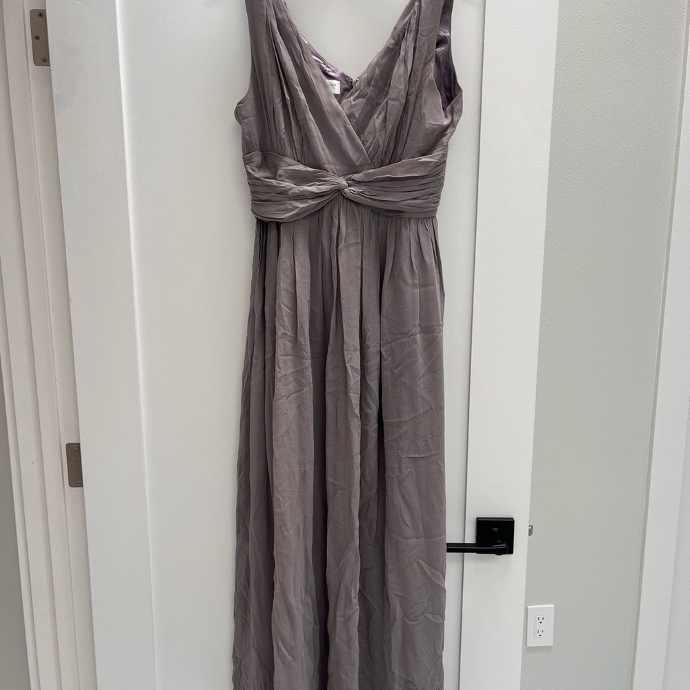 Elegant Gray Sleeveless Dress
